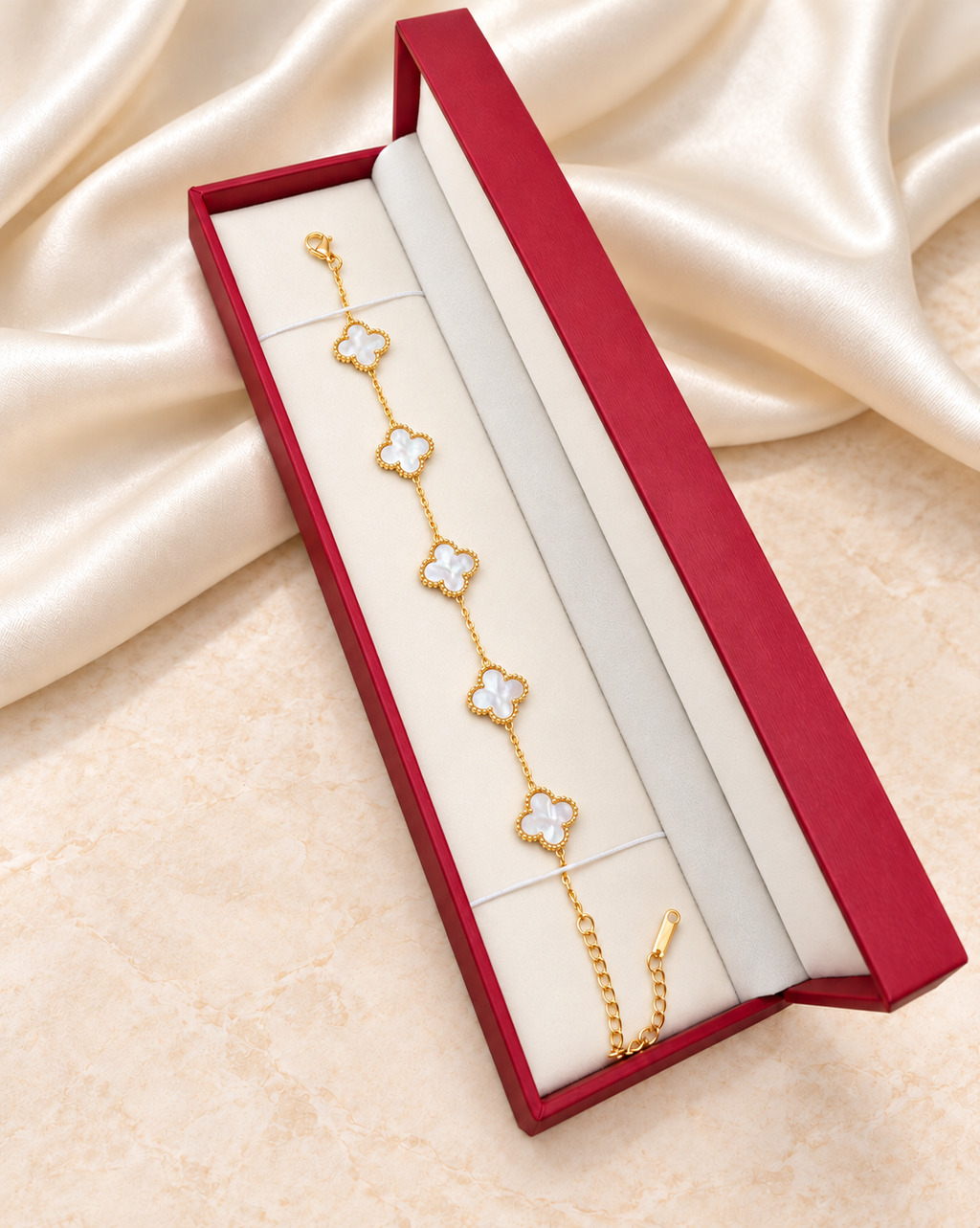 Bracelet Trèfle Blanc – Plaqué Or 18K